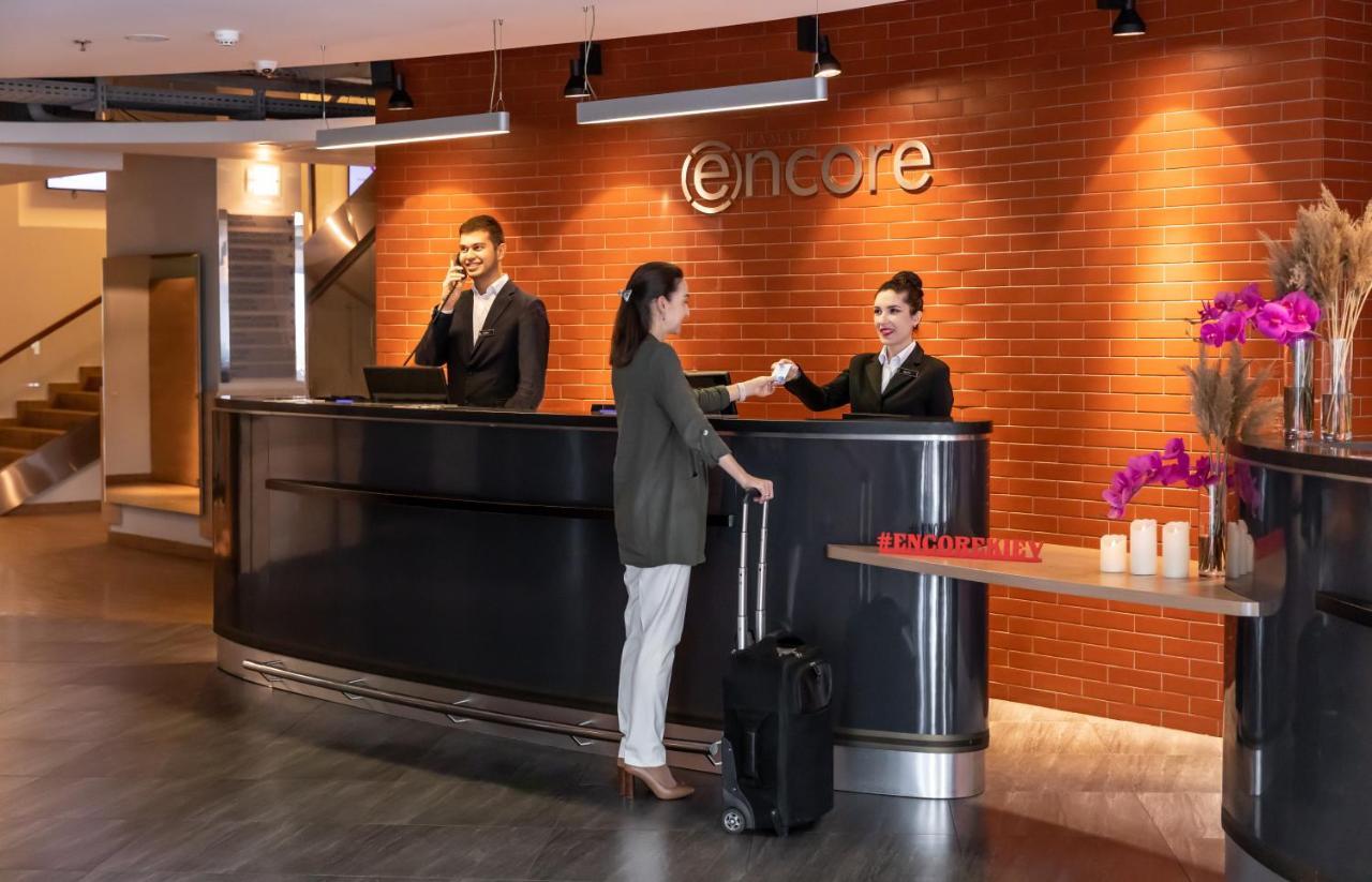 Ramada Encore Kiev Esterno foto