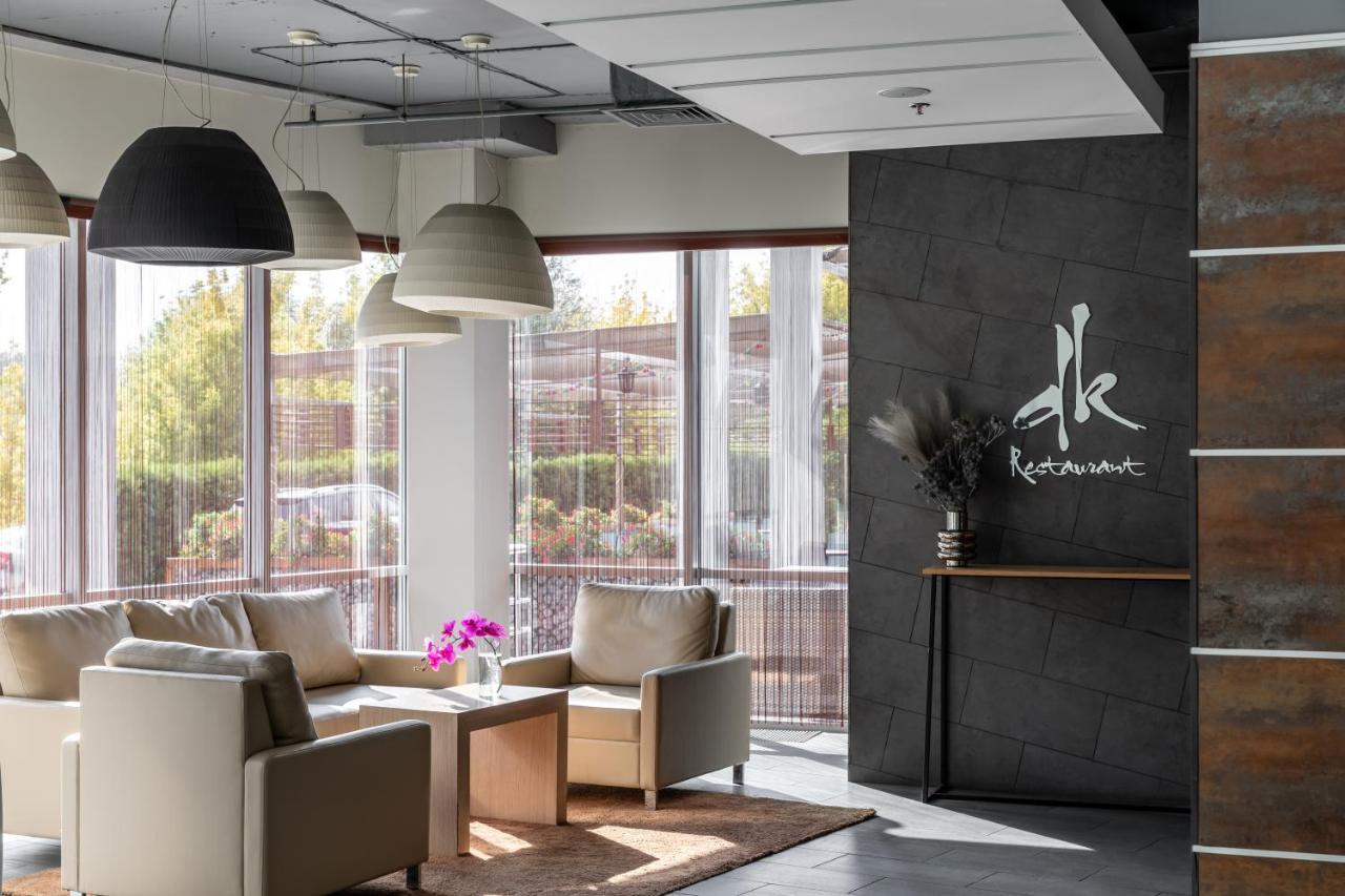 Ramada Encore Kiev Esterno foto