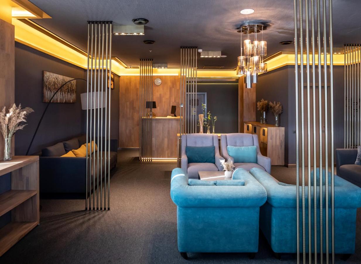 Ramada Encore Kiev Esterno foto