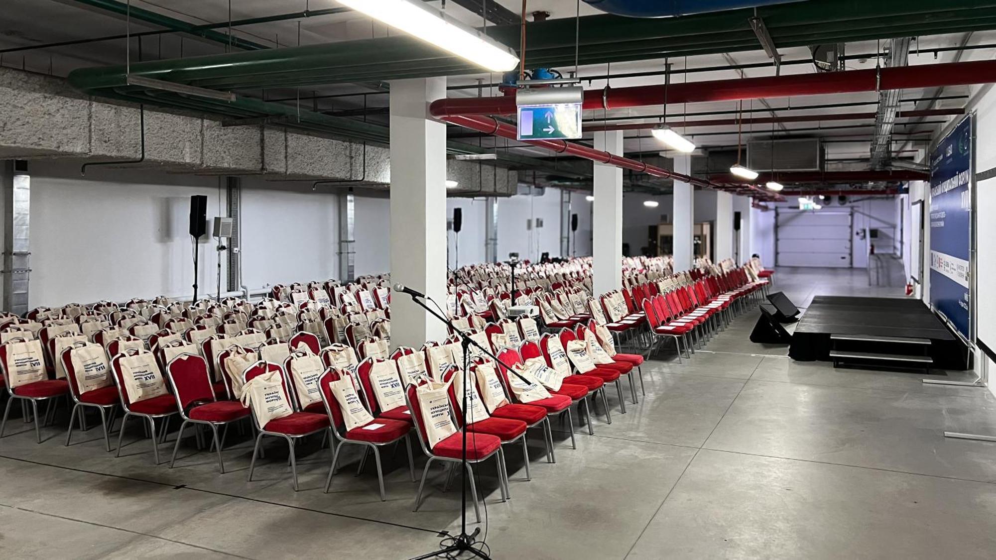 Ramada Encore Kiev Esterno foto